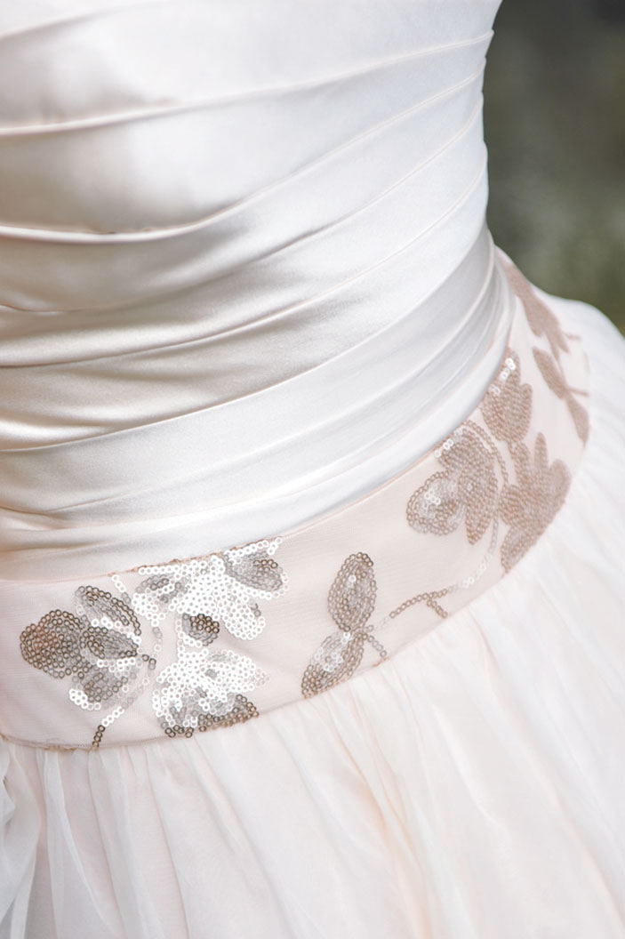 Wedding dress Pink Detail
